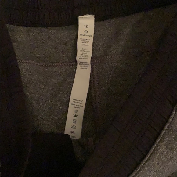 Gray loose fit Capri - Picture 2 of 2